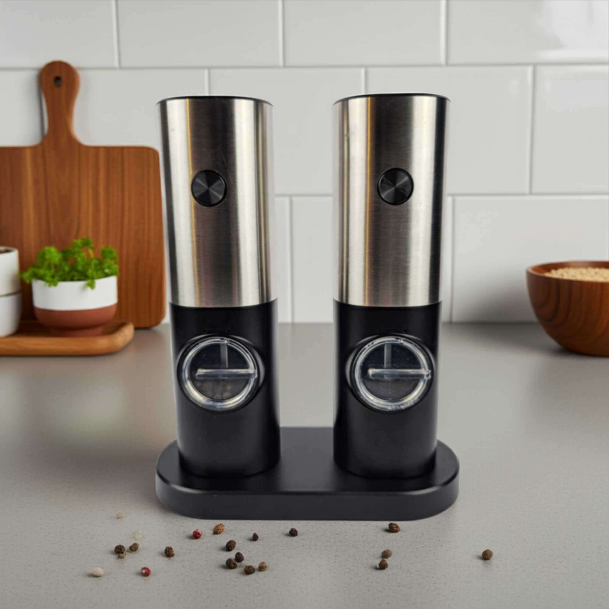 Electric-Salt-and-Pepper-Grinder-Silver-edited-2